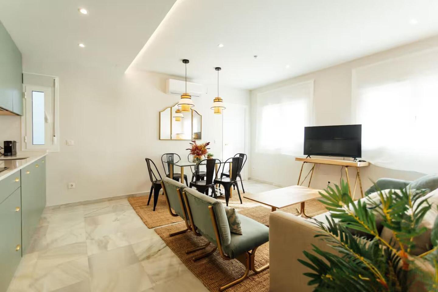 Reformed And Comfy- 2Bd 2Bth- Arenal Apartment Sevilla Exterior foto