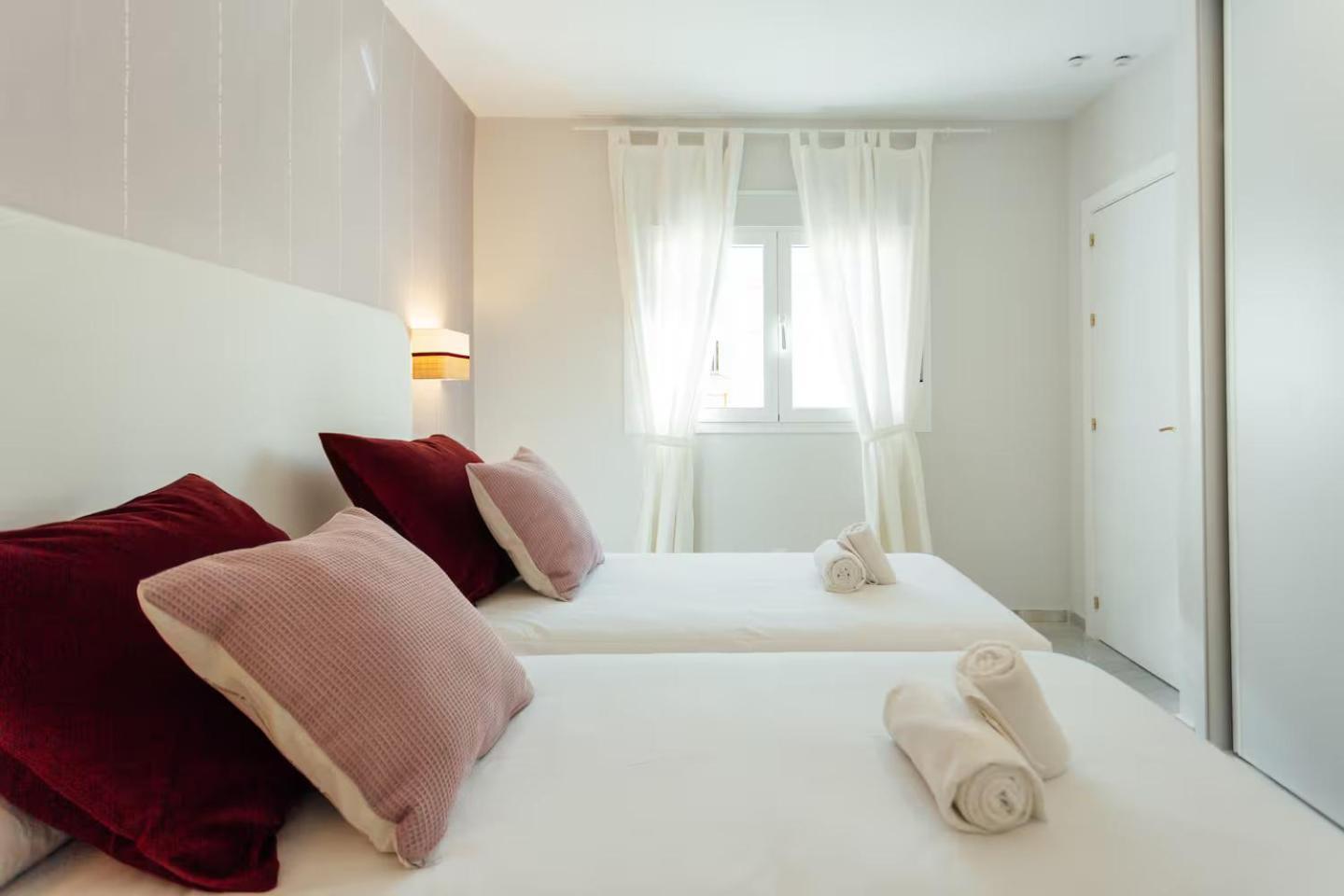 Reformed And Comfy- 2Bd 2Bth- Arenal Apartment Sevilla Exterior foto