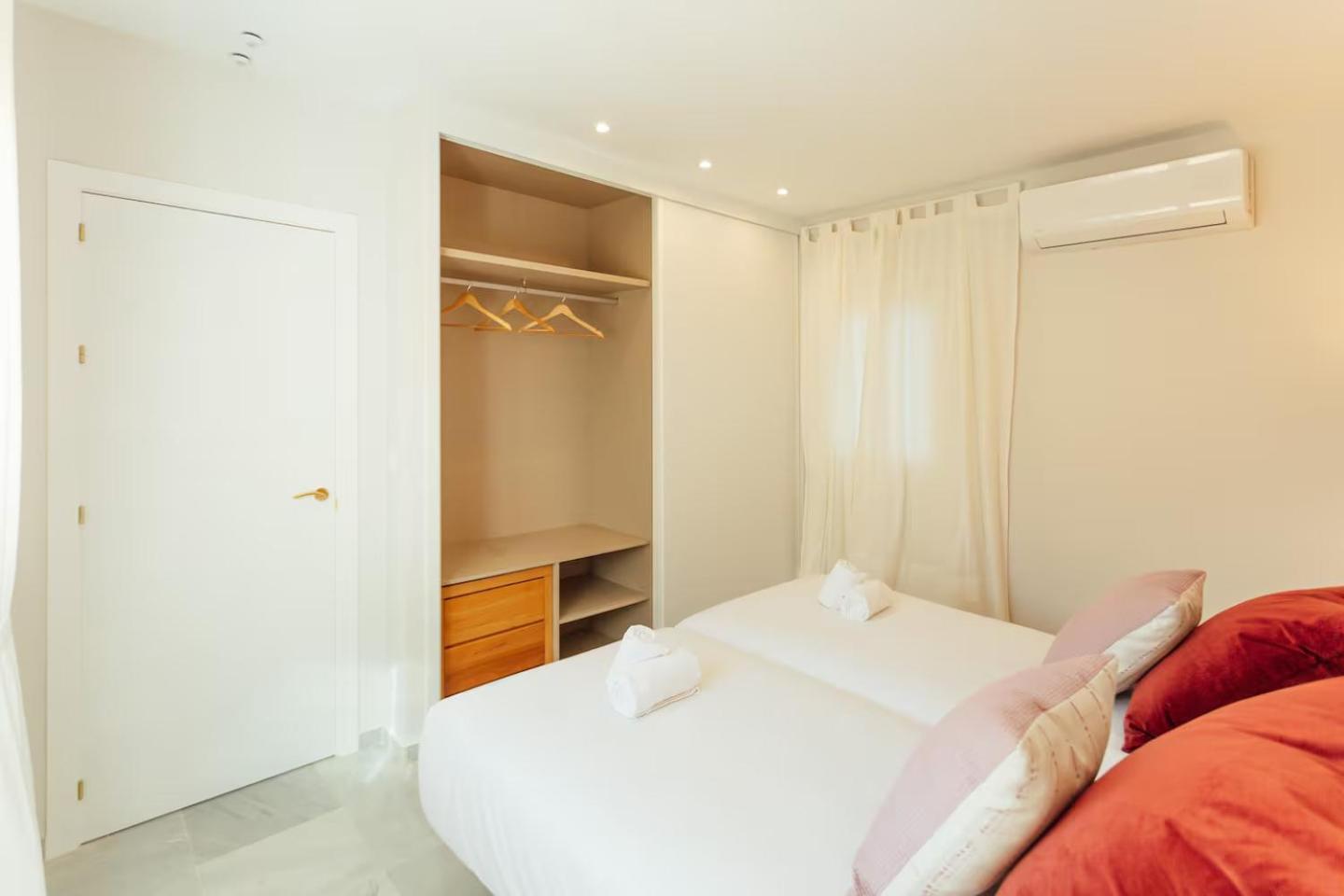 Reformed And Comfy- 2Bd 2Bth- Arenal Apartment Sevilla Exterior foto
